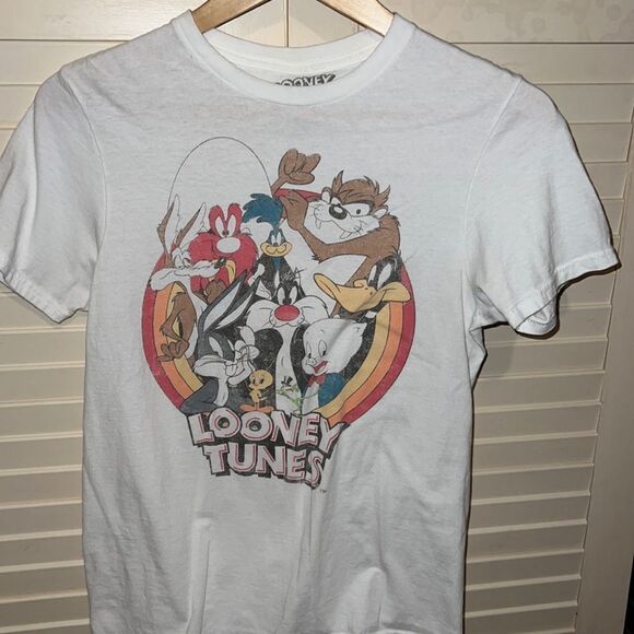 Looney Tunes Group T Shirt Size Small - Picture 1 of 4
